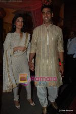Akshay Kumar, Twinkle Khanna at DR PK Aggarwal_s daughter_s wedding in ITC Grand Maratha on 20th Feb 2010 (6).JPG