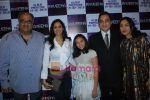 Sridevi, Boney Kapoor at singer Raveena_s album launch in Trident on 19th Feb 2010 (6).JPG