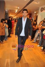 at Esprit strore new collection launch in Bandra on 26th Feb 2010 (49).JPG