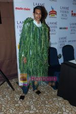at Lakme Fashion Week Day 2 in Grand Hyatt, Mumbai on 6th March 2010 (120).JPG