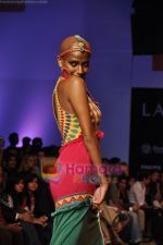 Model walks the ramp for Malani Ramani Show at LIFW 2010 Day 3 in Grand Hyatt, Mumbai on 6th March 2010 (15).JPG