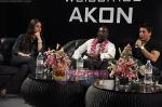 Shahrukh khan, Akon, Kareena Kapoor at Ra.One media meet in SaharaStar, Mumbai on 9th March 2010 (39).JPG