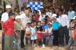 Vivek Oberoi meets Sneha Sadhan children in Andheri on 13th March 2010 (14).JPG