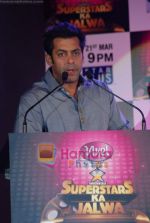 Salman Khan at the Launch of STAR CINTAA Superstars Ka Jalwa in Mumbai on 15th March 2010 (10).JPG