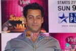 Salman Khan at the Launch of STAR CINTAA Superstars Ka Jalwa in Mumbai on 15th March 2010 (4).JPG