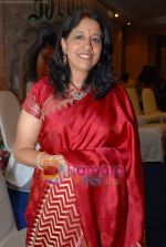 Kavita Krishnamurthy at the launch of Ritu Johri_s album Bengangi in Hotel Sea Princess on 17th March 2010 (5).JPG