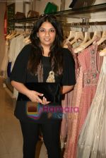 Payal Singhal at Payal Singhal_s exhibition in Atria Mall on 24th March 2010 (21).JPG