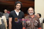 Kunal Kapoor at Gallerie Angel Arts exhibition in J W Marriott on 26th March 2010 (9).jpg