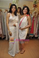Sridevi at Maheka Mirpuri_s Summer white collection launch in Prabhadevi, Mumbai on 30th March 2010 (5).JPG