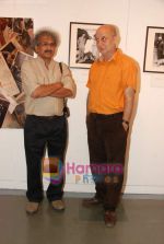 Anupam Kher at the launch of book HISTORY IN THE MAKING by photogrpaher Aditya Arya in NCPA on 2nd April 2010 (17).JPG