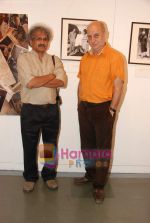 Anupam Kher at the launch of book HISTORY IN THE MAKING by photogrpaher Aditya Arya in NCPA on 2nd April 2010 (18).JPG
