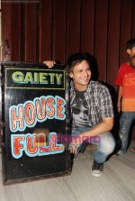 Vivek Oberoi promotes Prince at Gaiety in Bandra on 9th April 2010 (6).JPG