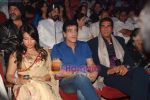 Mahima Chaudhary, Jeetendra, Mukesh Rishi at Baisakhi bash hosted by Charan Singh Sapra in Bandra on 10th April 2010 (23).JPG