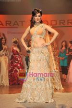 Yuvika Chaudhary at Bharat & Dorris hair and makeup fashion week Grand finale on 13th April 2010 (106).JPG