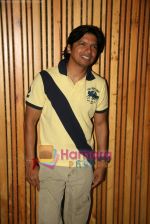 Shaan at Chitkabre -Shades of grey film audio recording in Andheri on 15th April 2010 (4).JPG