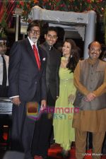 Amitabh, Abhishek and Aishwarya Rai Bachchan at Fardeen Khan_s sister Laila Khan_s wedding reception to Frahan Furniturewala in Taj Land_s End on 16th April 2010 (4)~0.JPG