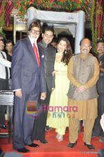 Amitabh, Abhishek and Aishwarya Rai Bachchan at Fardeen Khan_s sister Laila Khan_s wedding reception to Frahan Furniturewala in Taj Land_s End on 16th April 2010 (5).JPG