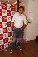 Rahul Khanna at the showcase of Karan Johar_s new men_s wear collection in Aza on 18th April 2010 (4).JPG