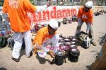 Mahesh Manjrekar promotes City of Gold through dabbawalas in Lower Parel on 21st April 2010 (20).JPG