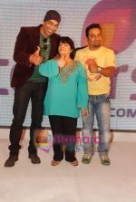 Vindu Dara Singh, Saroj Khan, Ahmed Khan at the launch of Colors Chak Doom Doom show in Taj Land_s End on 21st April 2010 (3).JPG