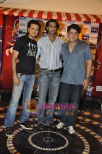 Arjun Rampal, Sajid Khan, Ritesh Deshmukh at Infiniti Mall in Andheri on 24th April 2010 (32).JPG