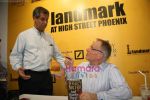 Jeffrey Archer at Landmark Store Launch in Mumbai on 3rd May 2010 (2).JPG