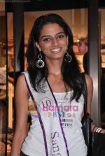 Miss Universe contestants - I am She visit Miss Sixty store in Palladium on 4th May 2010 (71).JPG