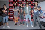 Meiyang Chang, Anushka Sharma, Shahid Kapoor, Vir Das at R City Mall in Ghatkopar on 6th May 2010 (10).JPG