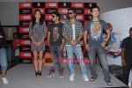 Meiyang Chang, Anushka Sharma, Shahid Kapoor, Vir Das at R City Mall in Ghatkopar on 6th May 2010 (8).JPG
