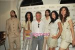 at Jean Claude Biguine Salon Launch with Lecoanet Hemant show in Mumbai in Kemps Corner on 6th May 2010 (47).JPG