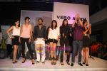 Lara Dutta, Manish Malhotra, genelia D Souza, Dia Mirza at Vero Moda fashion show in Palladium on 8th May 2010 (10).JPG