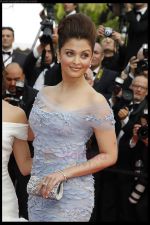 Aishwarya Rai Bachchan attends the Opening Night Premiere of ROBIN HOOD at the Palais des Festivals during the 63rd Annual International Cannes Film Festival on May 12, 2010 in Cannes, France (2).jpg