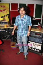 Kailash Kher at Radio Mirchi to launch new track Tere Liye in Lower Parel on 13th May 2010 (16).JPG