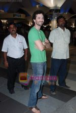 arrives in Mumbai Airport on 19th May 2010 (96).JPG