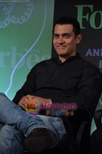 Aamir Khan unveils Forbes India 1st anniversary special magazine in Landmark, Mumbai on 20th May 2010 (32).JPG