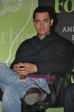 Aamir Khan unveils Forbes India 1st anniversary special magazine in Landmark, Mumbai on 20th May 2010 (37).JPG
