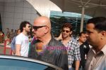 Rakesh Roshan arrive after Kites promotion in Kolkata in Domestic Airport, Mumbai on 24th May 2010 (2).JPG