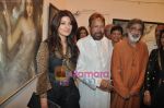 Twinkle Khanna and Rajesh khanna inaugurate Prithvi Soni exhibition in Jehangir Art Galery, Mumbai on 27th May 2010 (4).JPG