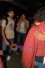 Lara Dutta leave for IIFA Colombo in Mumbai Airport on 1st June 2010 (17).JPG