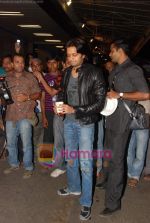 Ritesh Deshmukh leave for IIFA Colombo in Mumbai Airport on 1st June 2010 (10).JPG