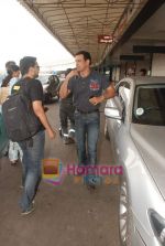 Ronit Roy leave for IIFA Colombo in Mumbai Airport on 1st June 2010  (3).JPG