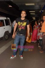 Jackie Bhagnani leave for IIFA Colombo in Mumbai Airport on 2nd June 2010 (6).JPG