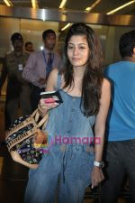 Neha Oberoi leave for IIFA Colombo in Mumbai Airport on 2nd June 2010 (5).JPG