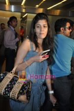 Neha Oberoi leave for IIFA Colombo in Mumbai Airport on 2nd June 2010 (6).JPG