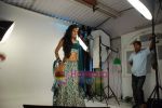 Geeta Basra shoots for Hyderabad Bridal show in Archana Kocchar at Luv Asrani_s studio in Aaram Nagar, Andheri on 5th June 2010 (9).JPG