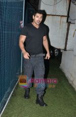 John Abraham spotted entering PVR to watch Inception in PVR, Juhu, Mumbai on 22nd July 2010 (6).JPG