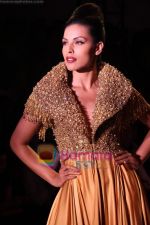 Abu Jani and Sandeep Khosla present _ALMOST 24_ at the Grand Finale at Delhi Couture Week on 25th July 2010 (4).jpg
