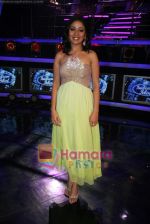 Sunidhi Chauhan on the sets of Indian Idol in Filmcity on 27th July 2010 (3).JPG