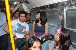 Emraan Hashmi, Prachi Desai travel by bus to promote Once upon a time in Mumbai in Curchgate, Mumbai on 29th July 2010 (5).JPG