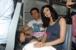 Emraan Hashmi, Prachi Desai travel by bus to promote Once upon a time in Mumbai in Curchgate, Mumbai on 29th July 2010 (51).JPG
